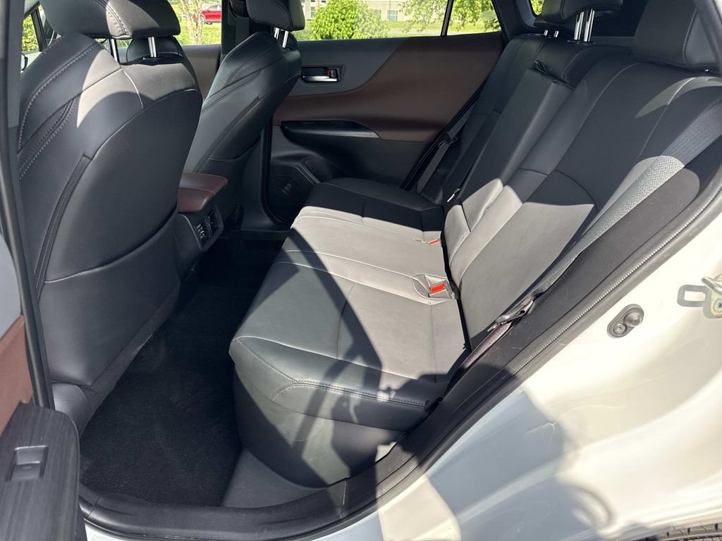 Used 2023 Toyota Venza XLE AWD/4WD image 23