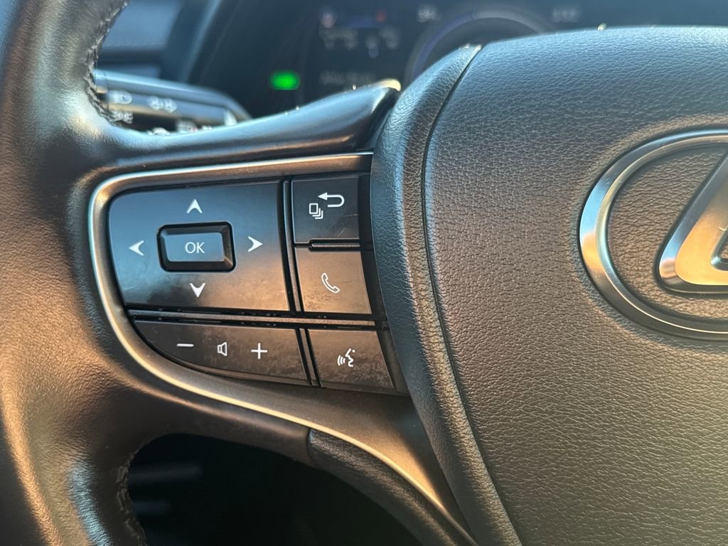 Used 2023 Lexus UX 250h AWD image 19