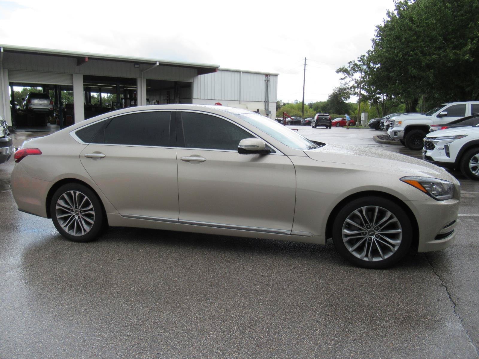 Used 2015 Hyundai Genesis 3.8 w/ Option Group 03 RWD image 2