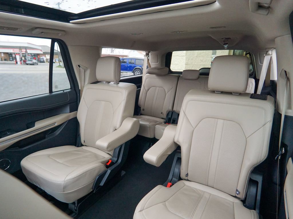Used 2024 Ford Expedition Max Limited AWD/4WD image 40
