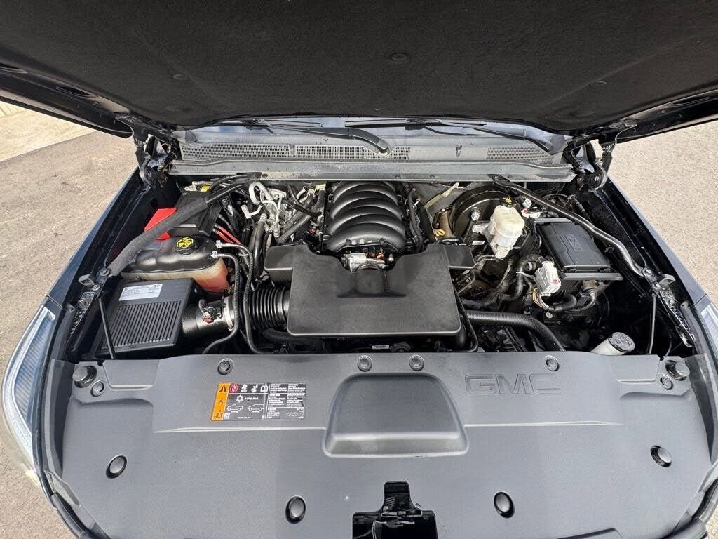 Used 2020 GMC Yukon SLE w/ SLE Value Package image 13