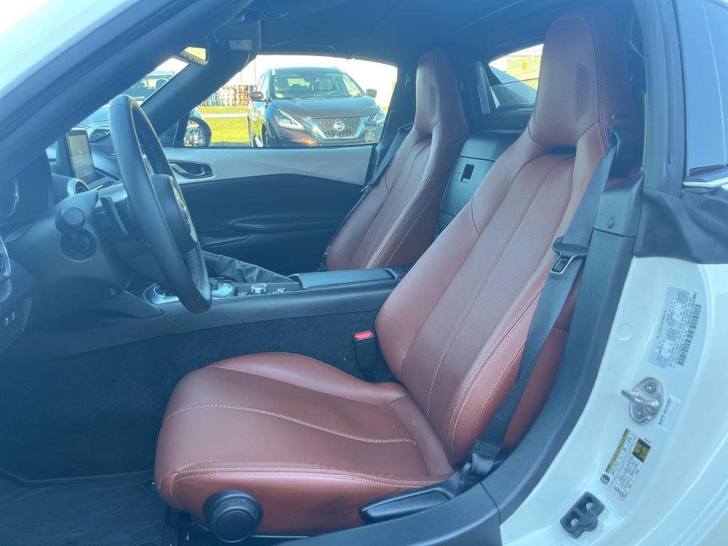 Used 2023 MAZDA MX-5 Miata Grand Touring RWD image 21