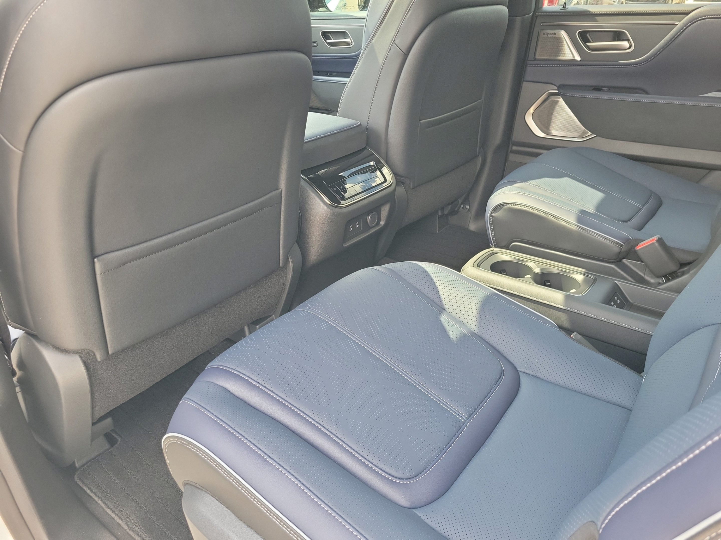 New 2027 INFINITI QX80 Sensory w/ Sport Exterior Package AWD/4WD image 23