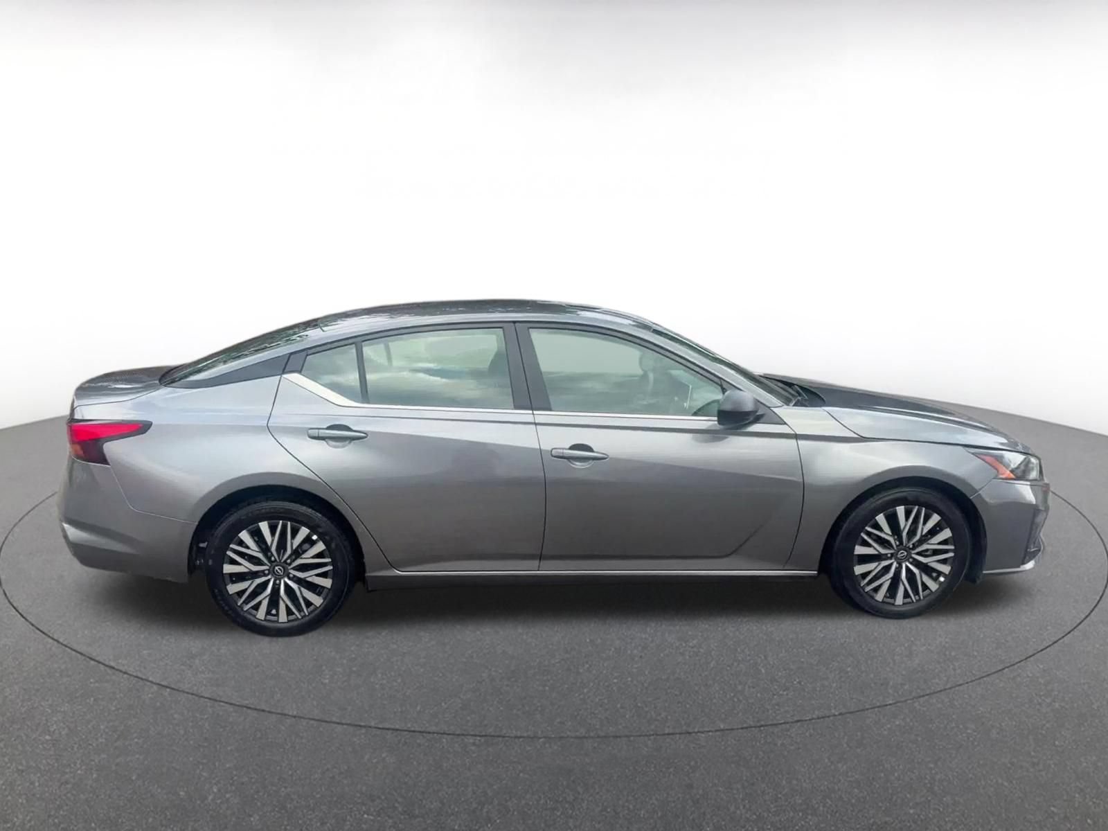 Used 2026 Nissan Altima 2.5 SV FWD image 13