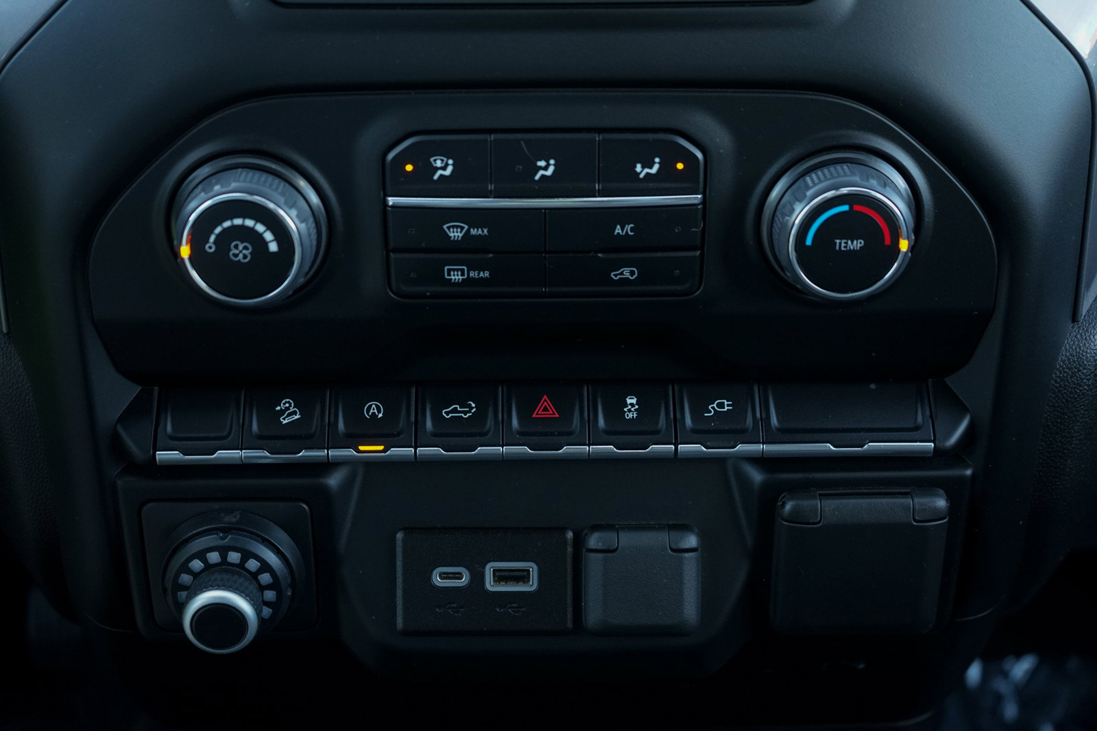 Used 2022 Chevrolet Silverado 1500 Custom Trail Boss w/ LPO, Dark Essentials Package image 18