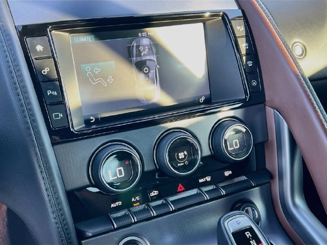 Used 2018 Jaguar F-TYPE Coupe RWD image 12
