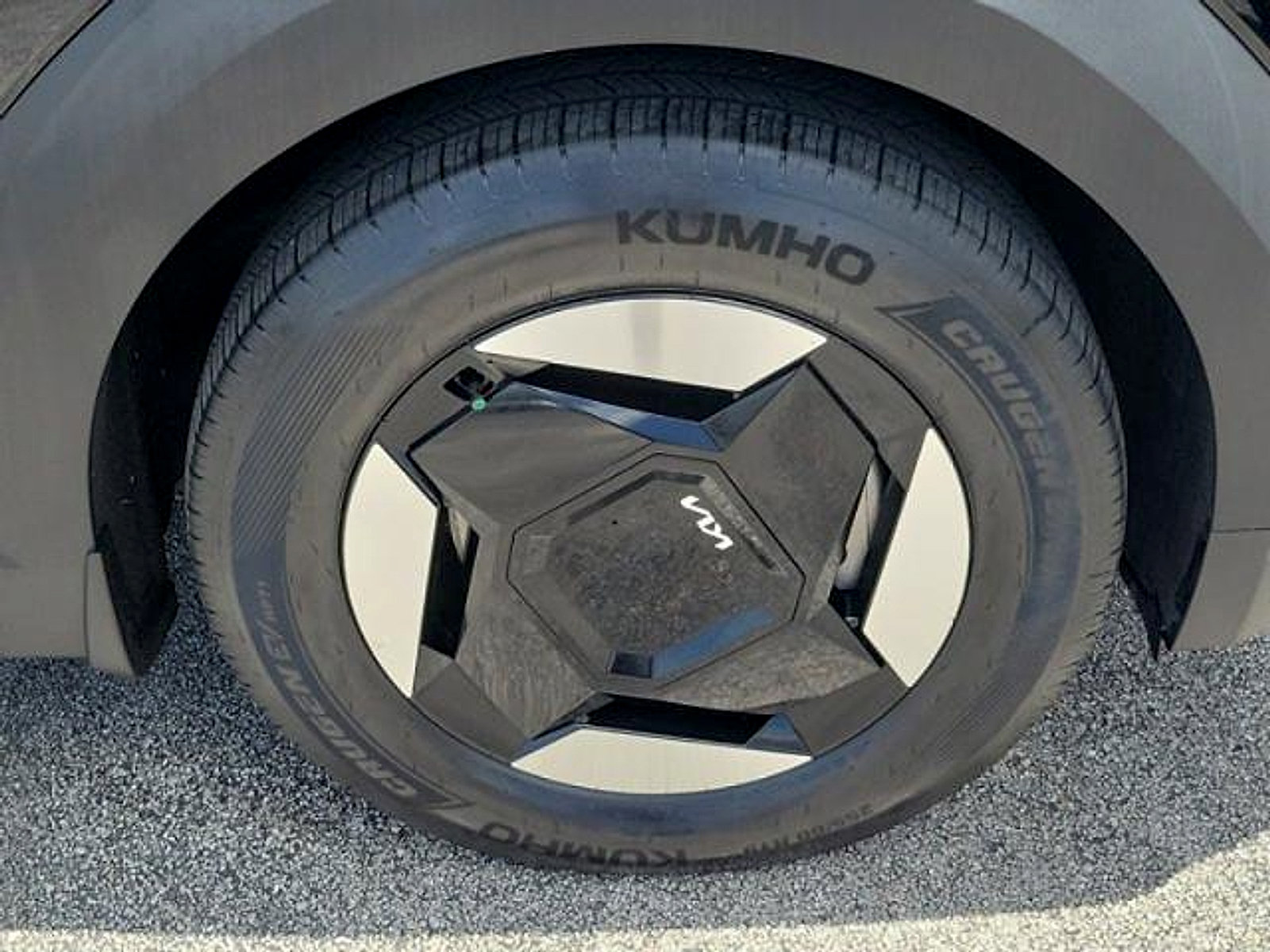 Used 2026 Kia EV9 Light RWD image 9