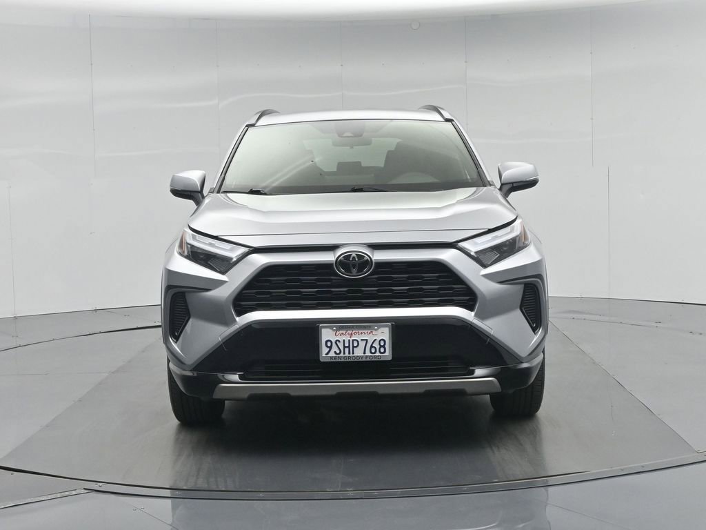 Used 2025 Toyota RAV4 SE AWD/4WD image 26