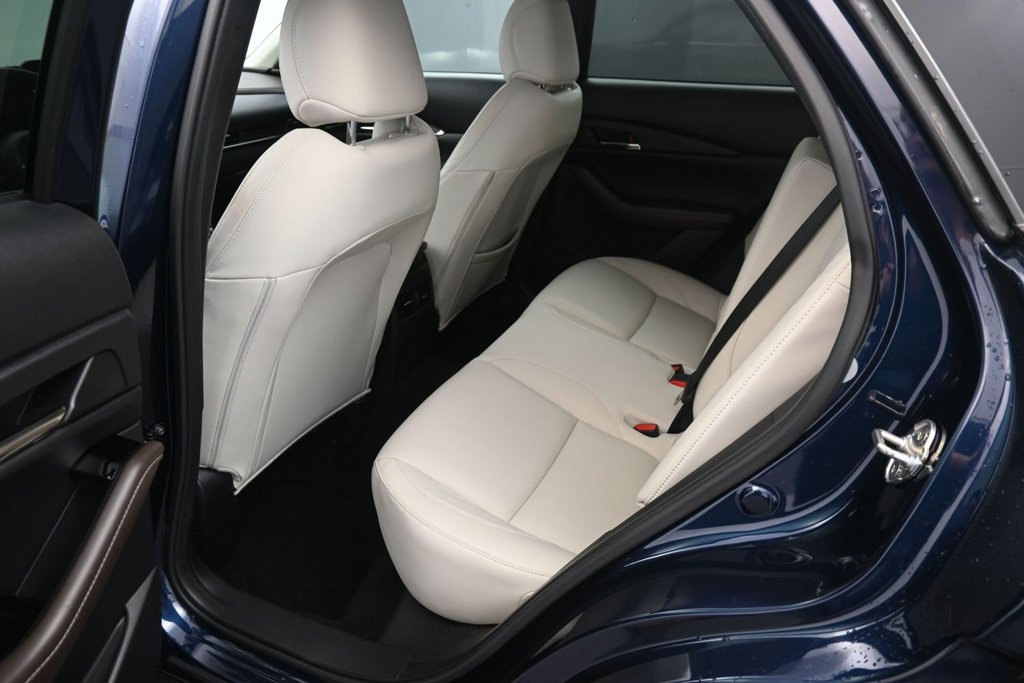 Used 2023 MAZDA CX-30 AWD 2.5 S w/ Premium Package image 16