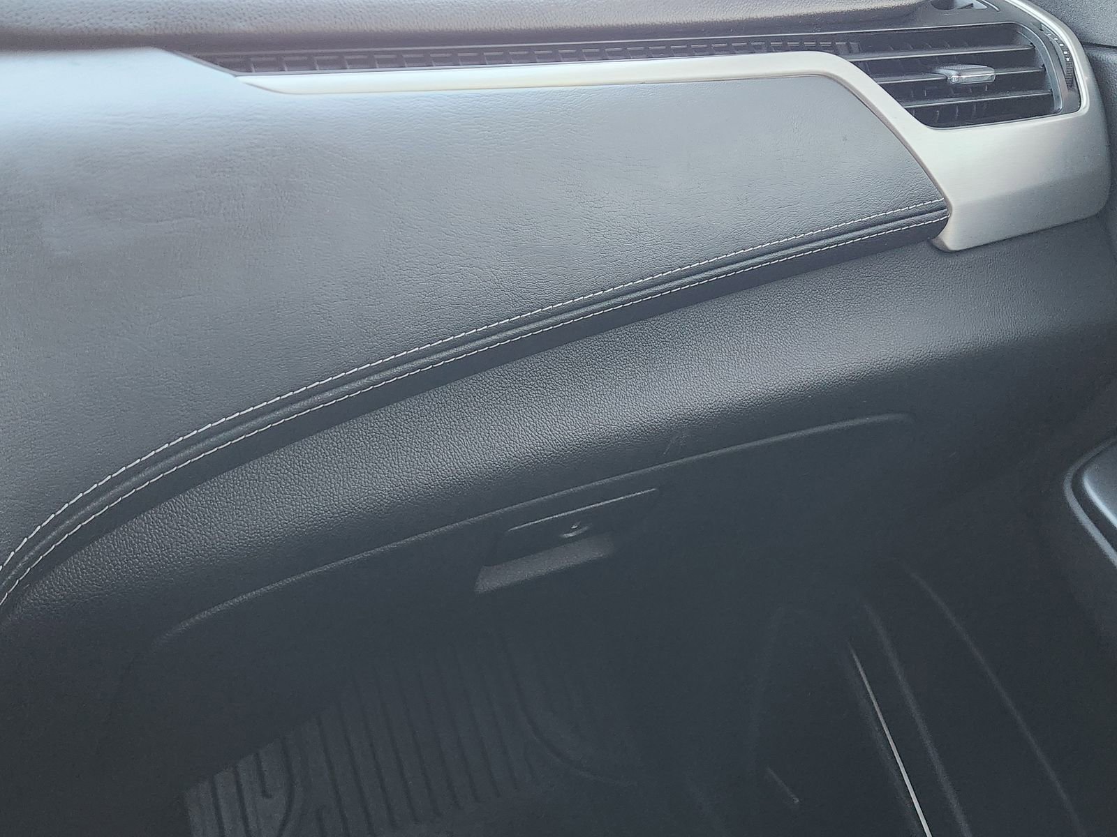 Used 2016 GMC Yukon SLE w/ Convenience Package image 21