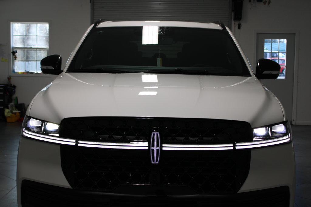 New 2026 Lincoln Navigator Reserve w/ Jet Appearance Package AWD/4WD image 20