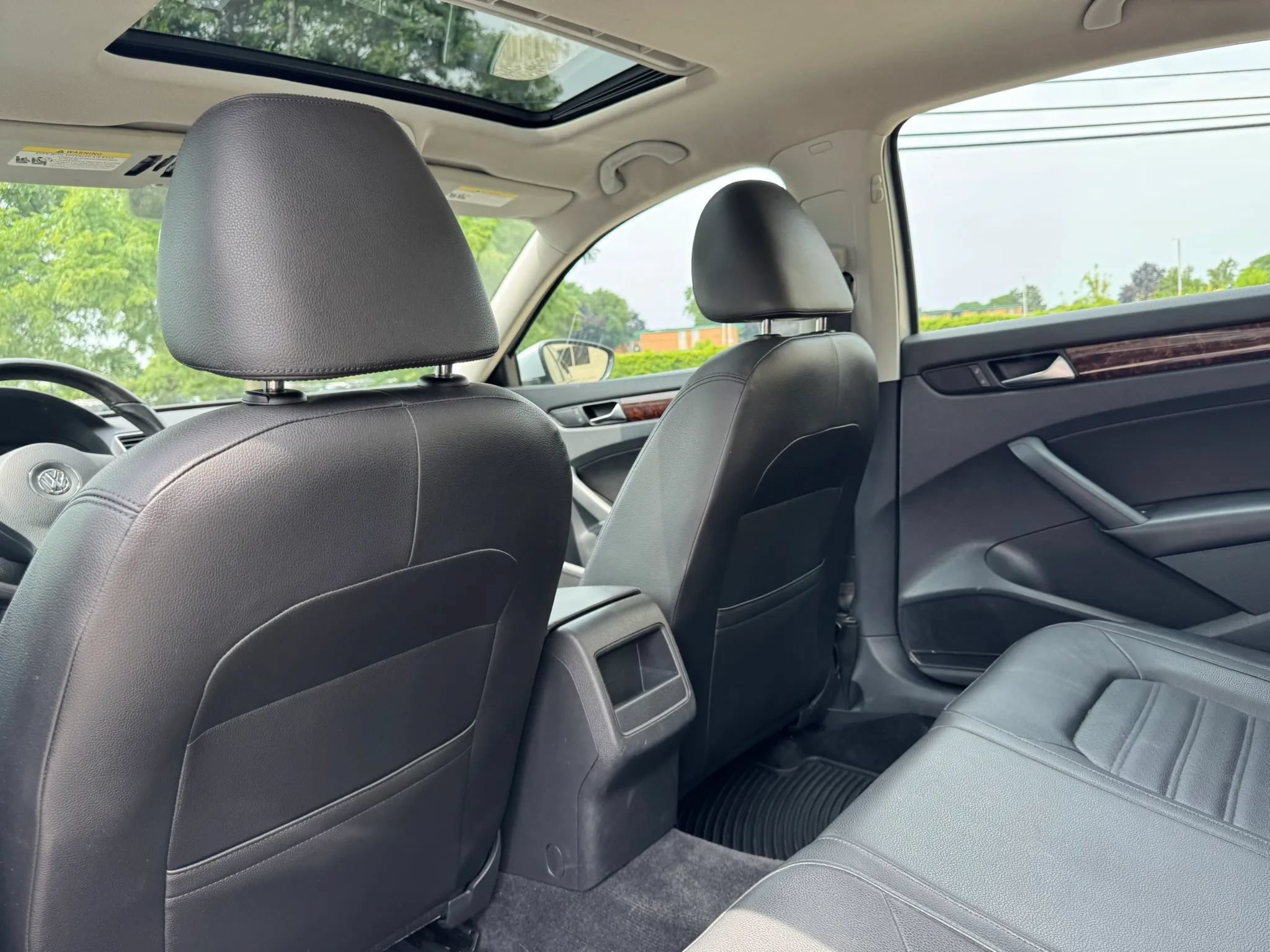 Used 2012 Volkswagen Passat 2.5 SEL Premium FWD image 36