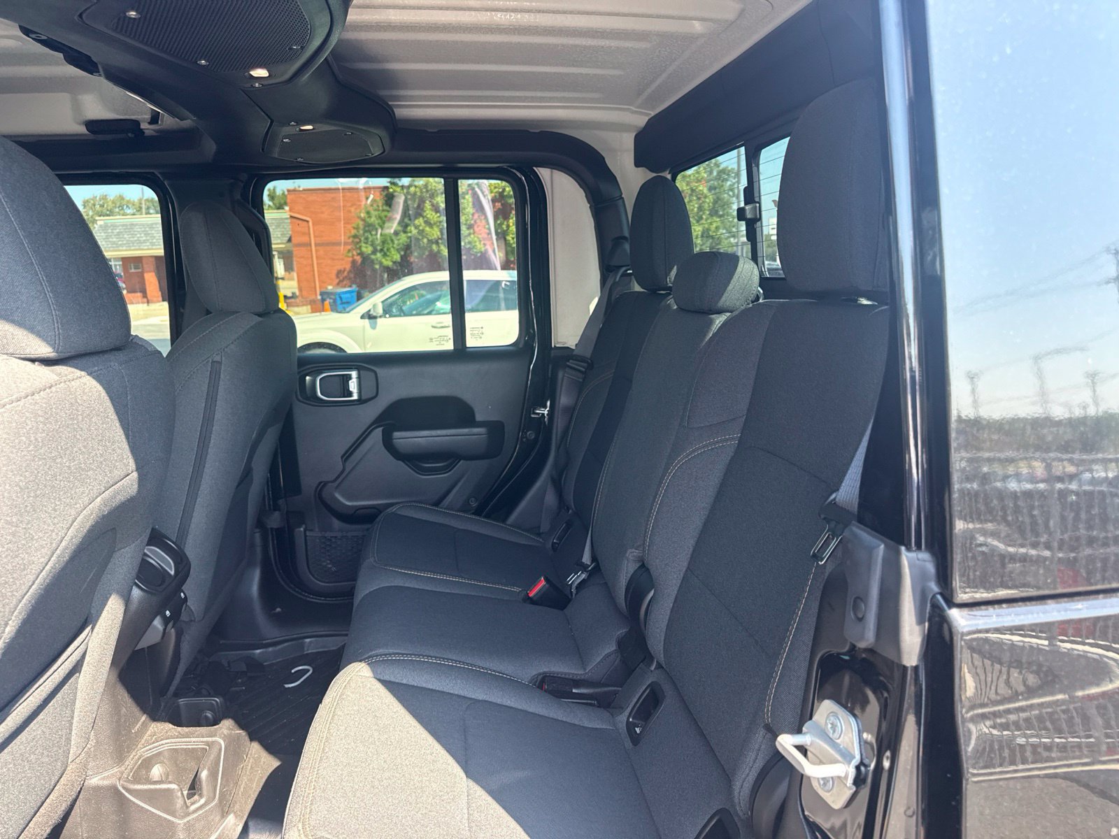 Used 2025 Jeep Gladiator Sport AWD/4WD image 6