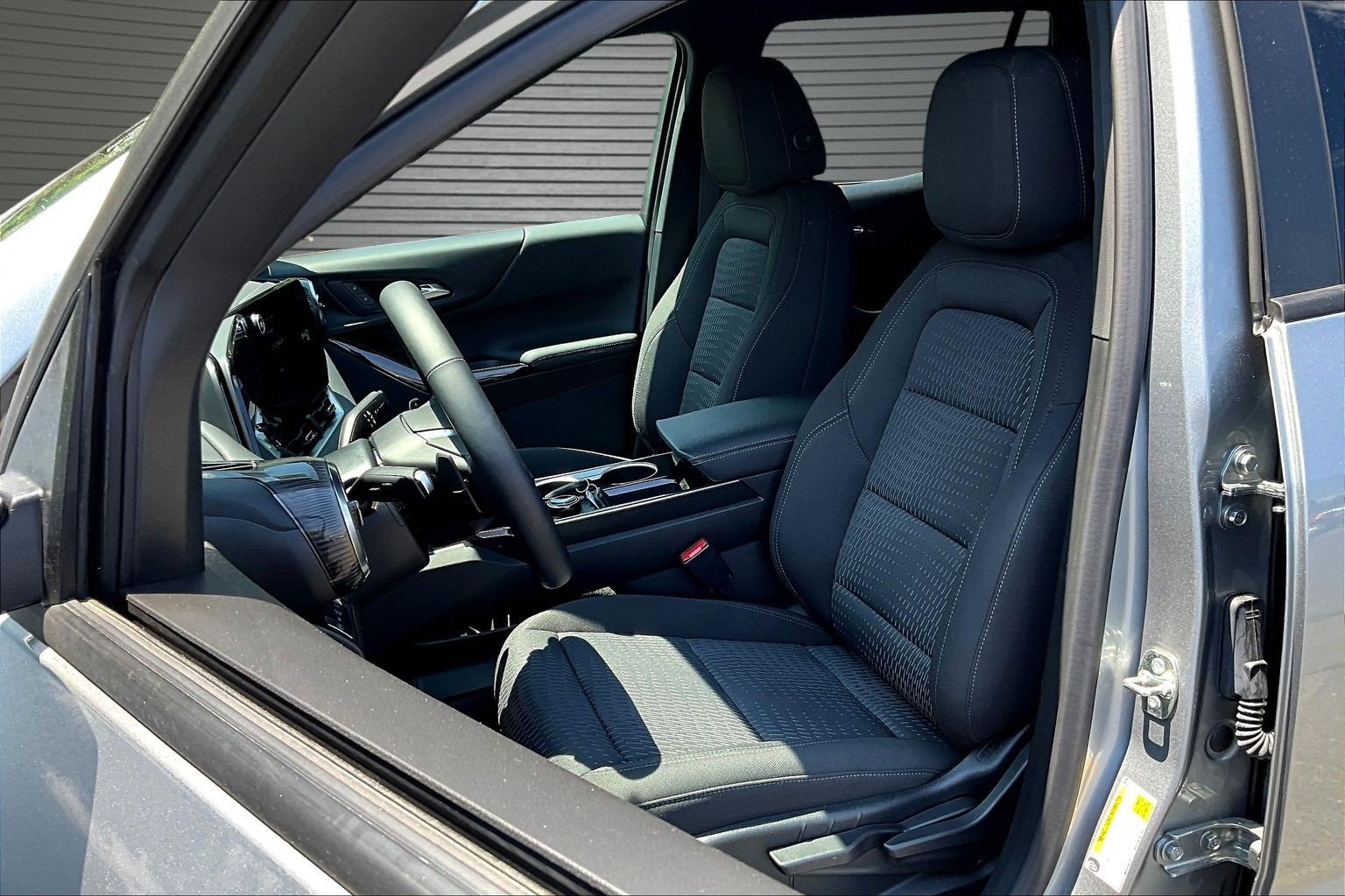Used 2026 Chevrolet Equinox LT w/ Safety and Technology Package AWD/4WD image 13