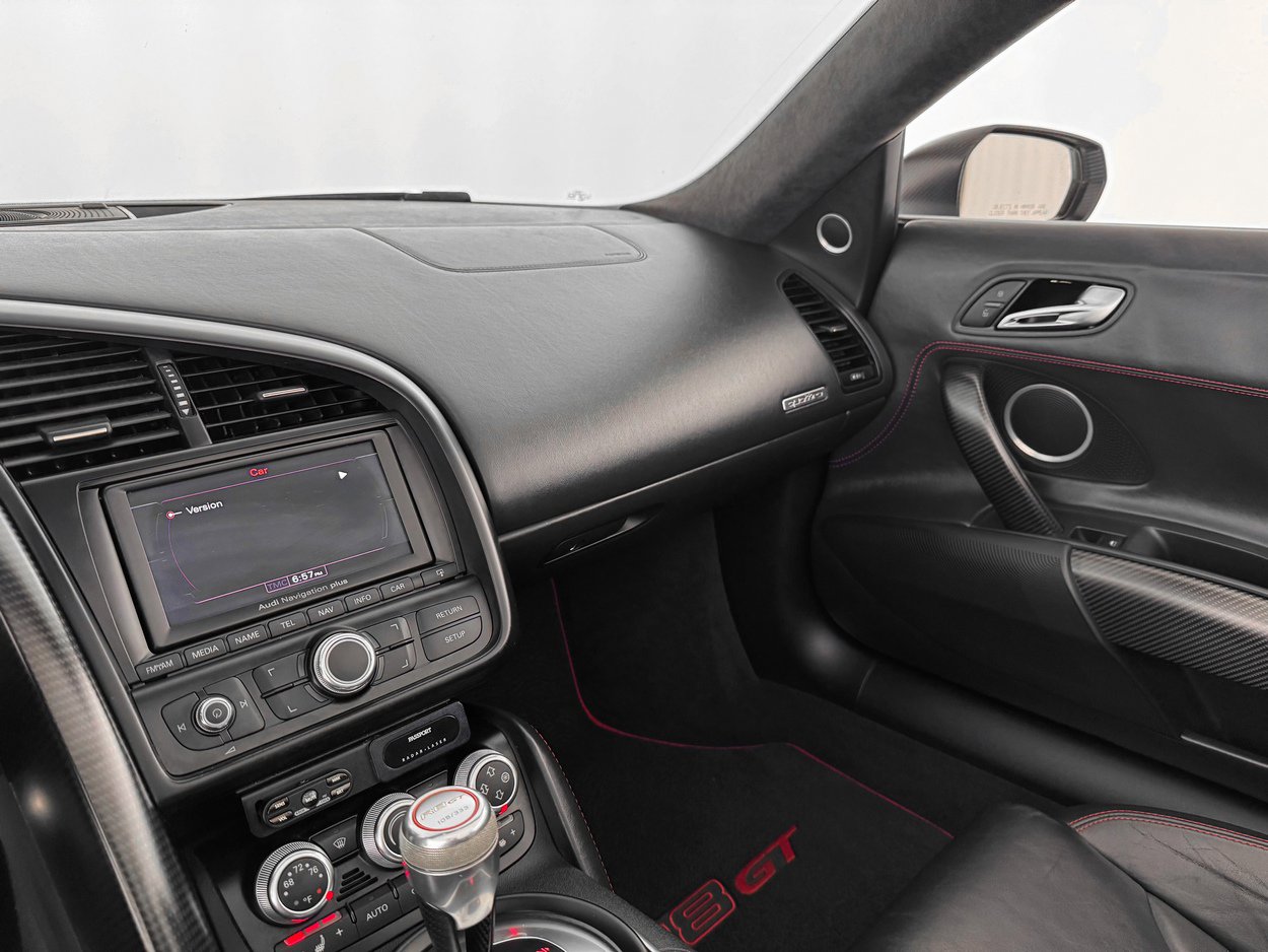 Used 2012 Audi R8 GT image 24