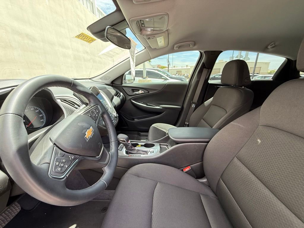 Used 2024 Chevrolet Malibu RS FWD image 5