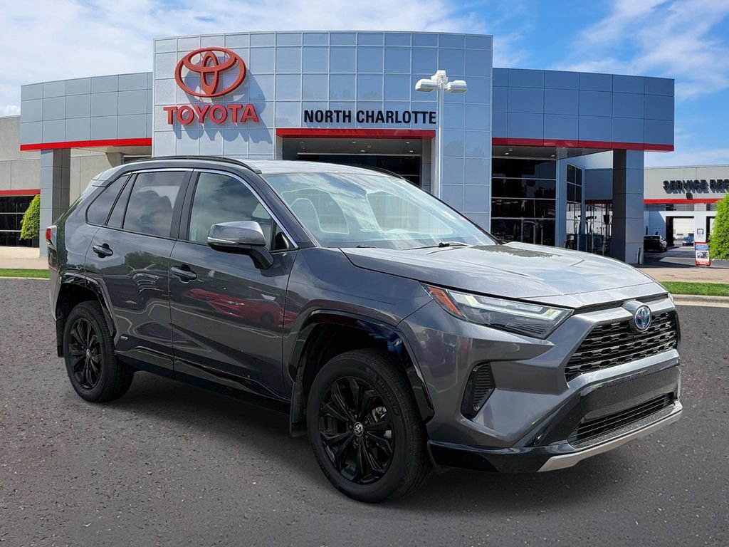 Used 2024 Toyota RAV4 SE AWD/4WD image 6