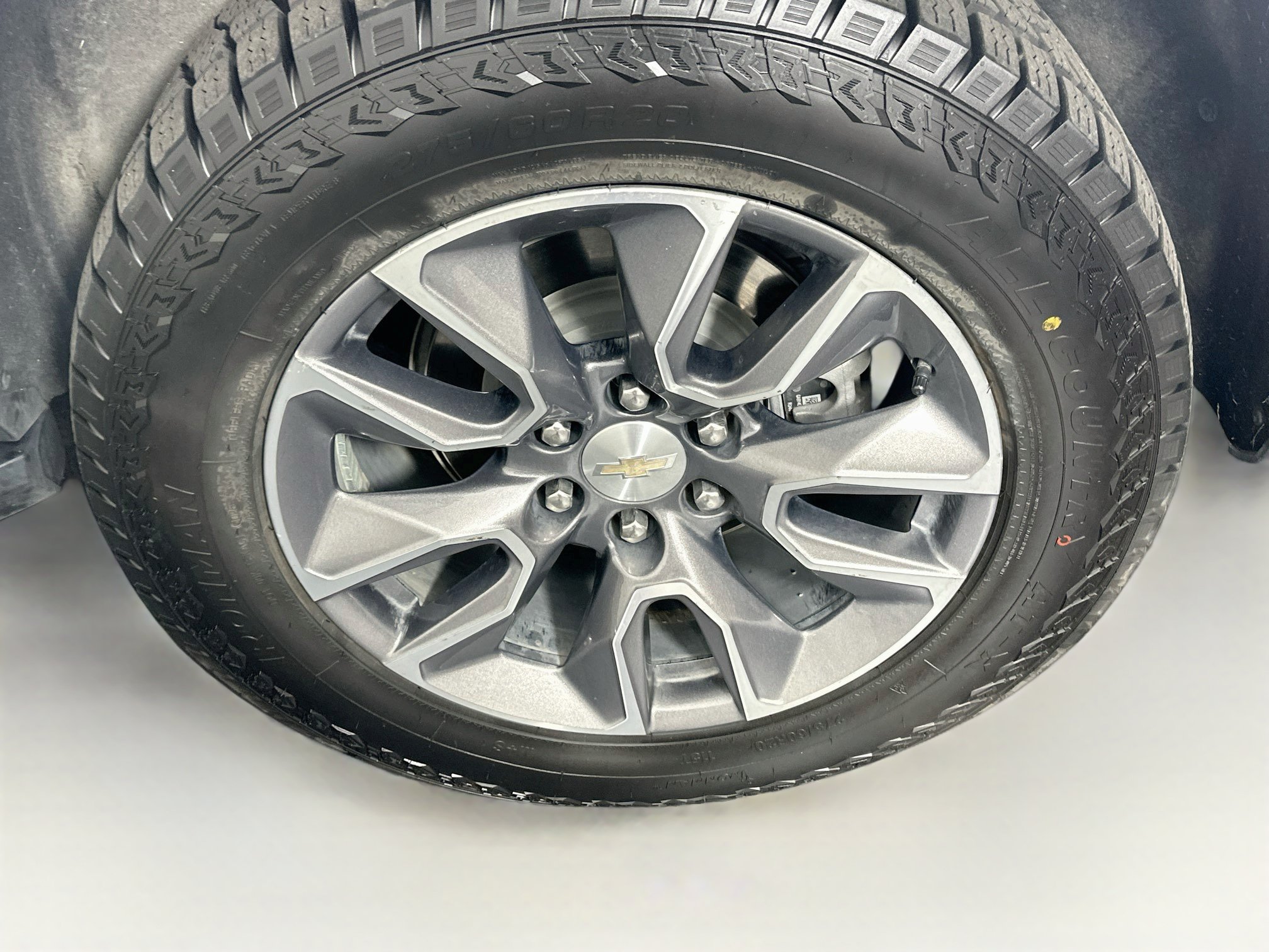 Used 2024 Chevrolet Tahoe LT w/ Luxury Package RWD image 11