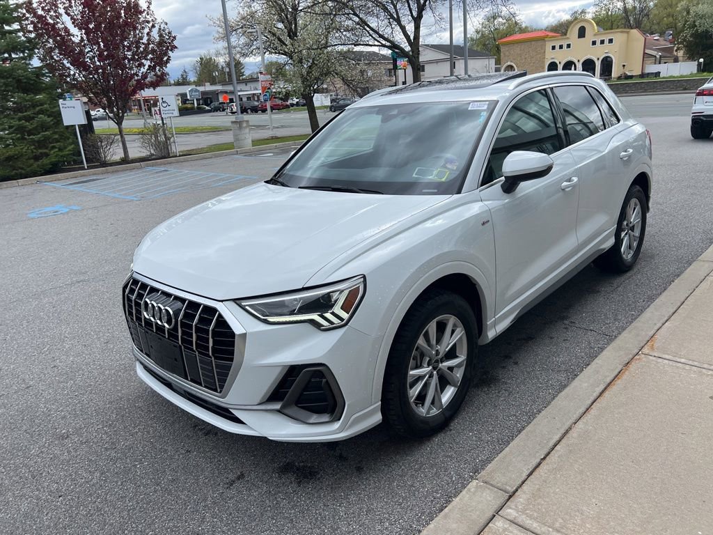 Used 2023 Audi Q3 2.0T Premium AWD/4WD image 35