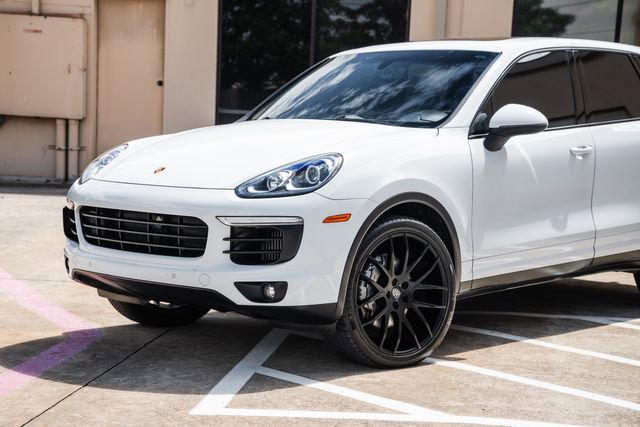 Used 2015 Porsche Cayenne S AWD/4WD image 35