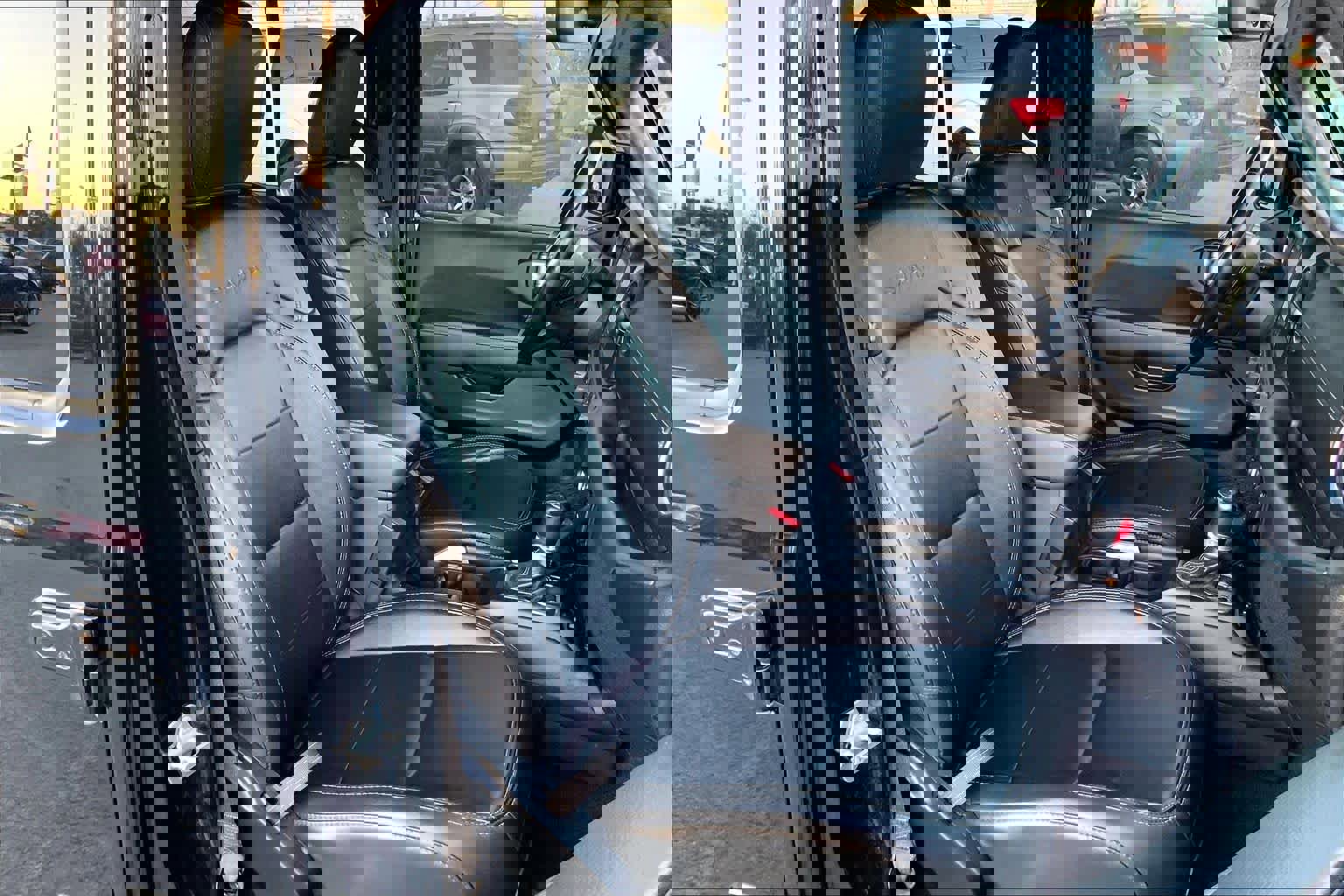 Used 2022 Jeep Wrangler Unlimited Sahara w/ Cold Weather Group image 19