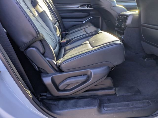 Used 2024 Jeep Wagoneer L Series III w/ Flexible Seating Group image 34