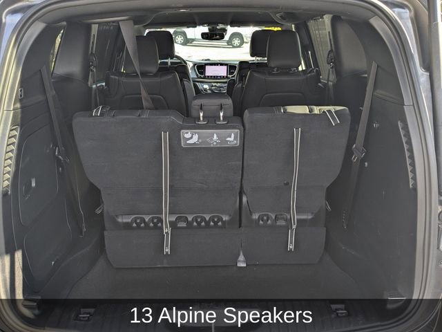 Used 2021 Chrysler Pacifica Touring-L w/ Uconnect Theater Family Group image 13