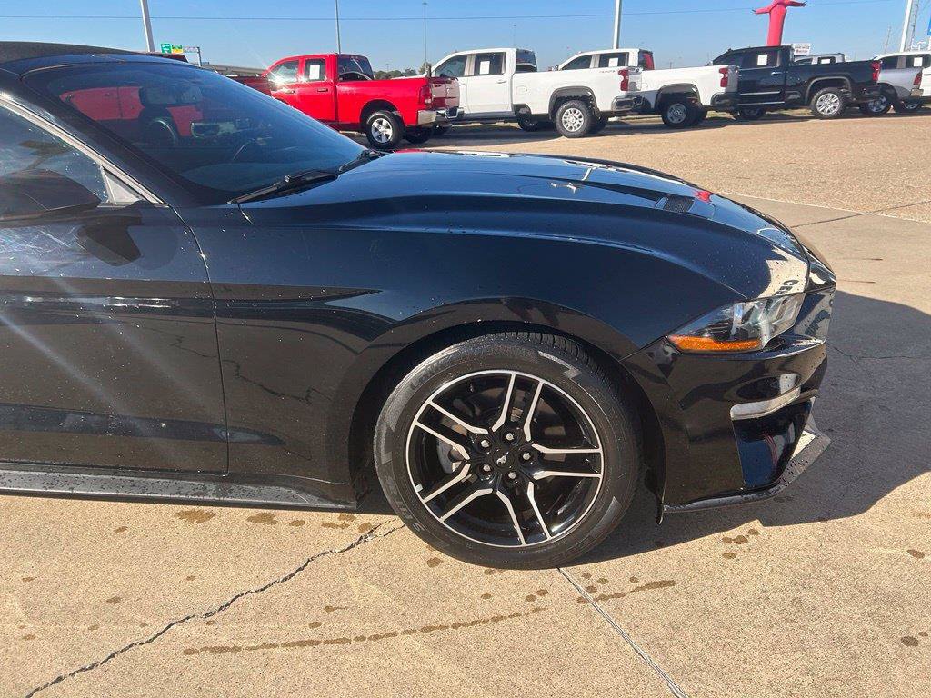 Used 2018 Ford Mustang Premium RWD image 2