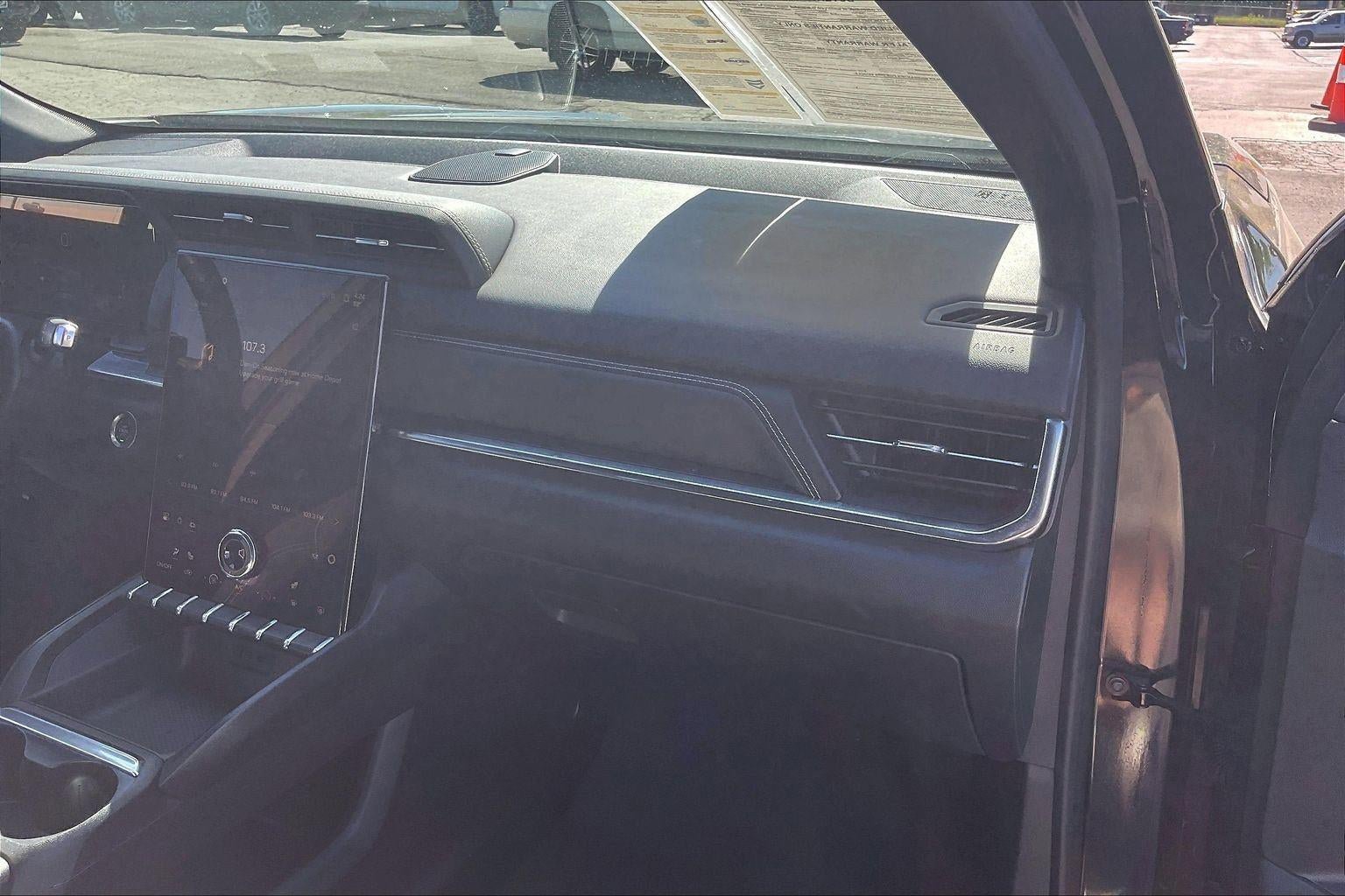 Used 2025 GMC Terrain Elevation FWD image 19