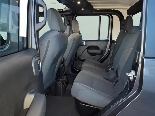 New 2025 Jeep Gladiator Sport image 9