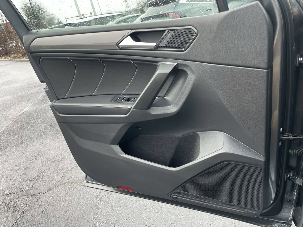 Certified 2023 Volkswagen Tiguan SE image 18