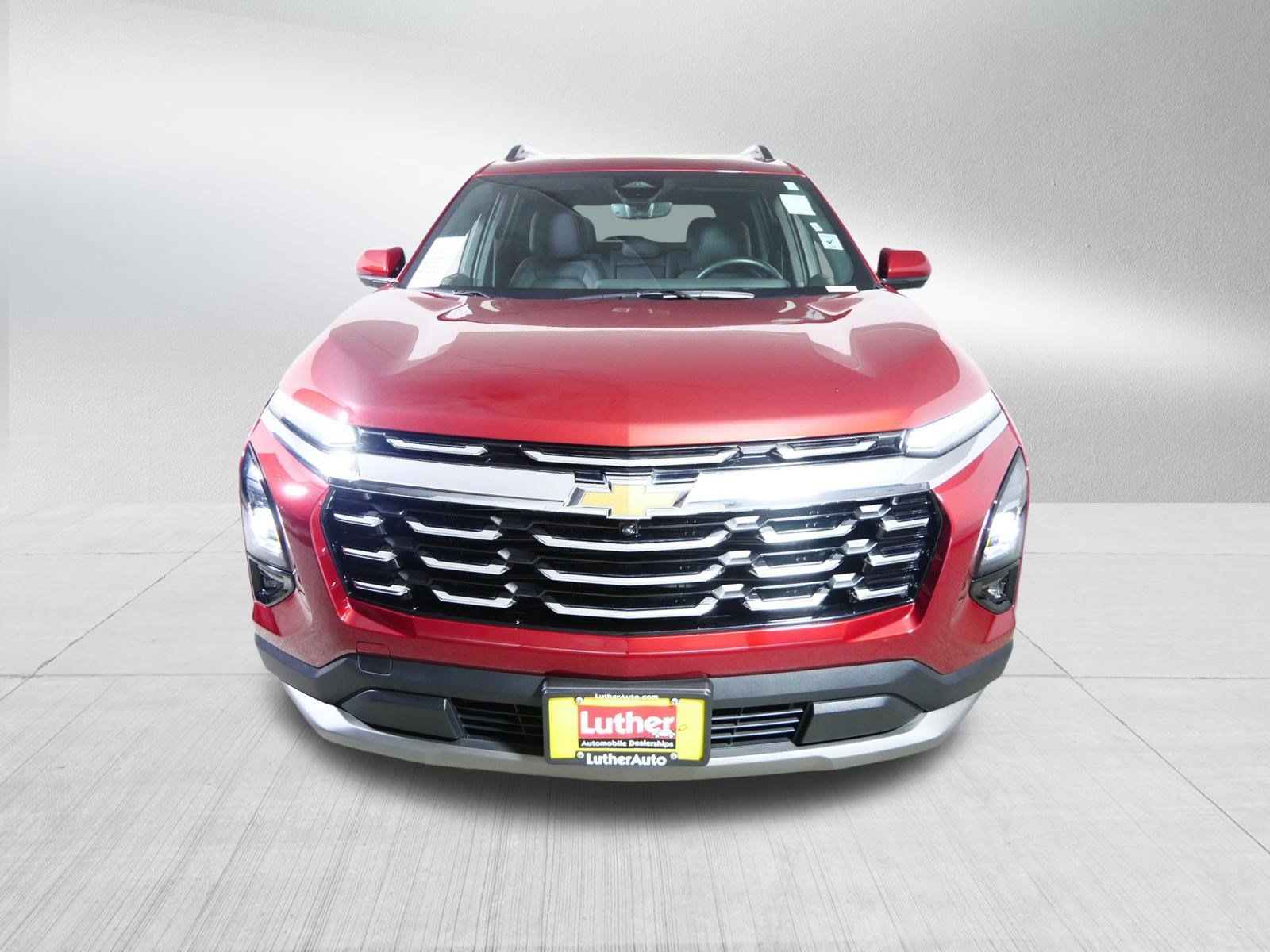 Used 2025 Chevrolet Equinox LT w/ Convenience Package II AWD/4WD image 2