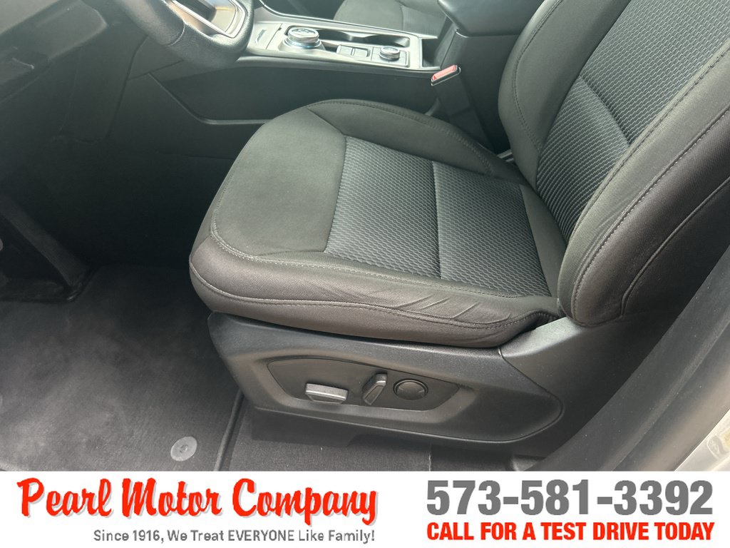 Used 2022 Ford Explorer XLT w/ Class IV Trailer Tow Package AWD/4WD image 10