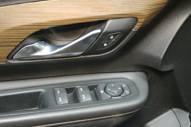 Used 2019 GMC Terrain SLE w/ Driver Convenience Package image 18
