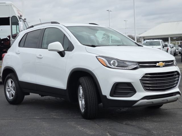 Certified 2022 Chevrolet Trax LT w/ LT Convenience Package AWD/4WD image 14