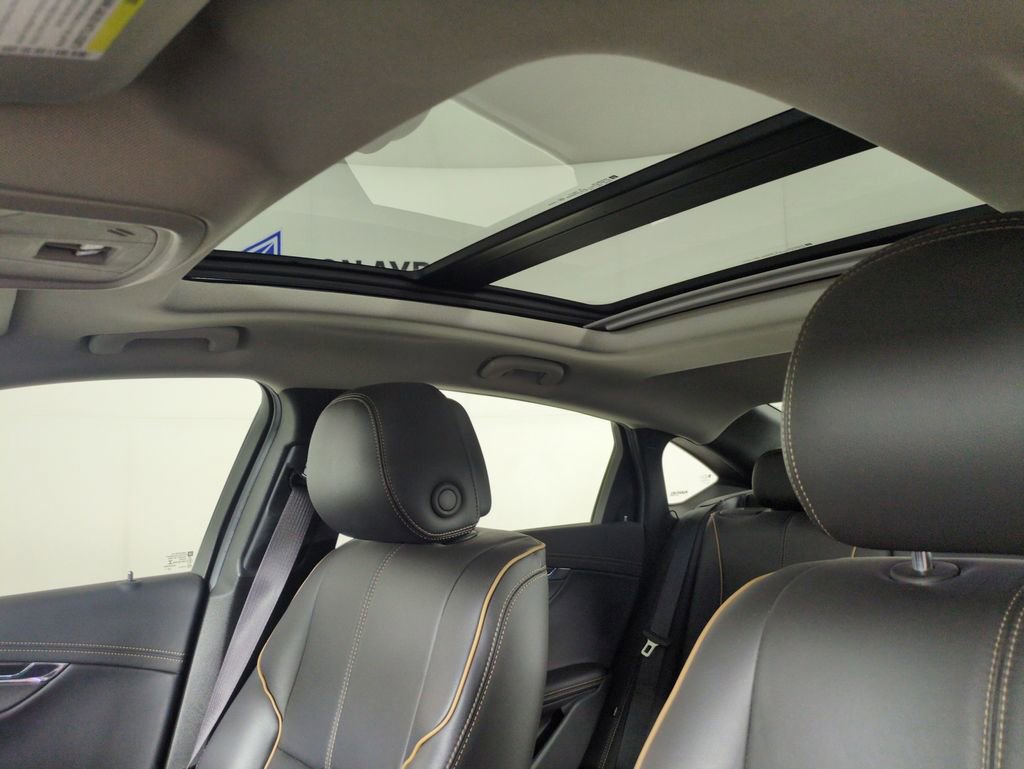 Used 2014 Chevrolet Impala LTZ FWD image 23