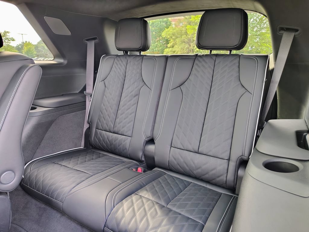 New 2027 Cadillac Vistiq Premium Luxury AWD/4WD image 36