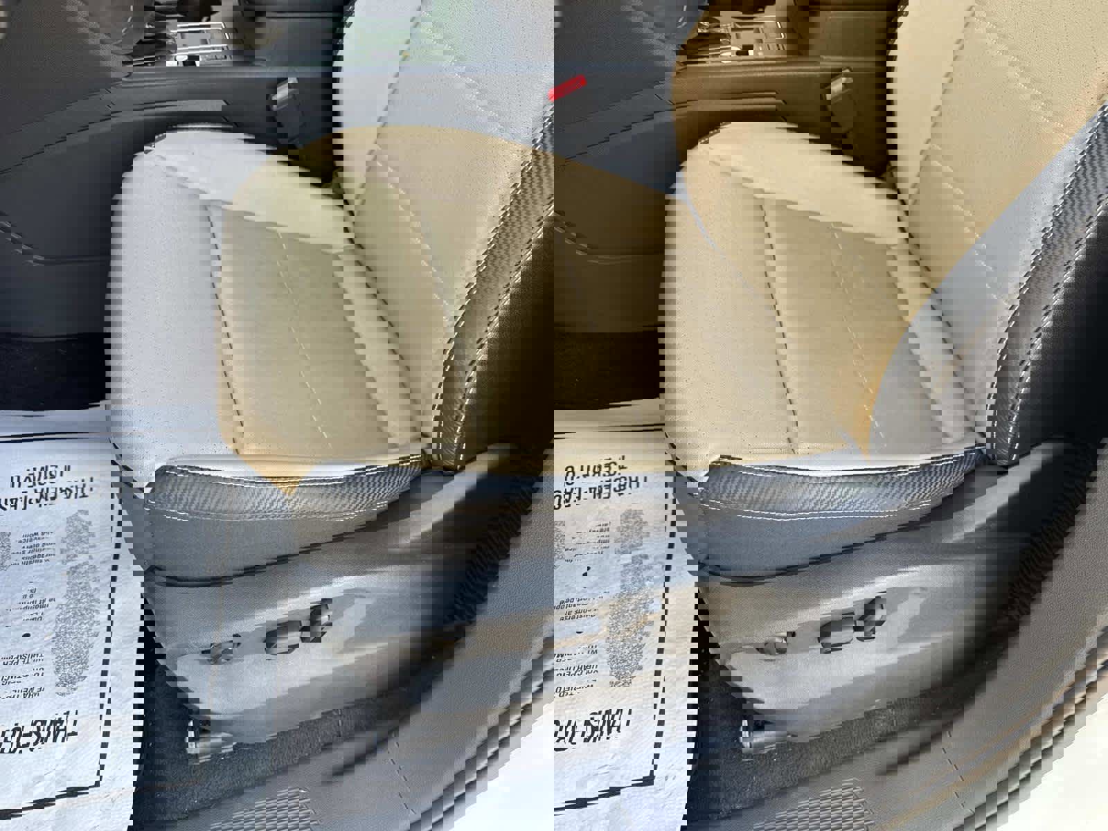 Used 2022 Volkswagen Atlas Cross Sport SE image 18