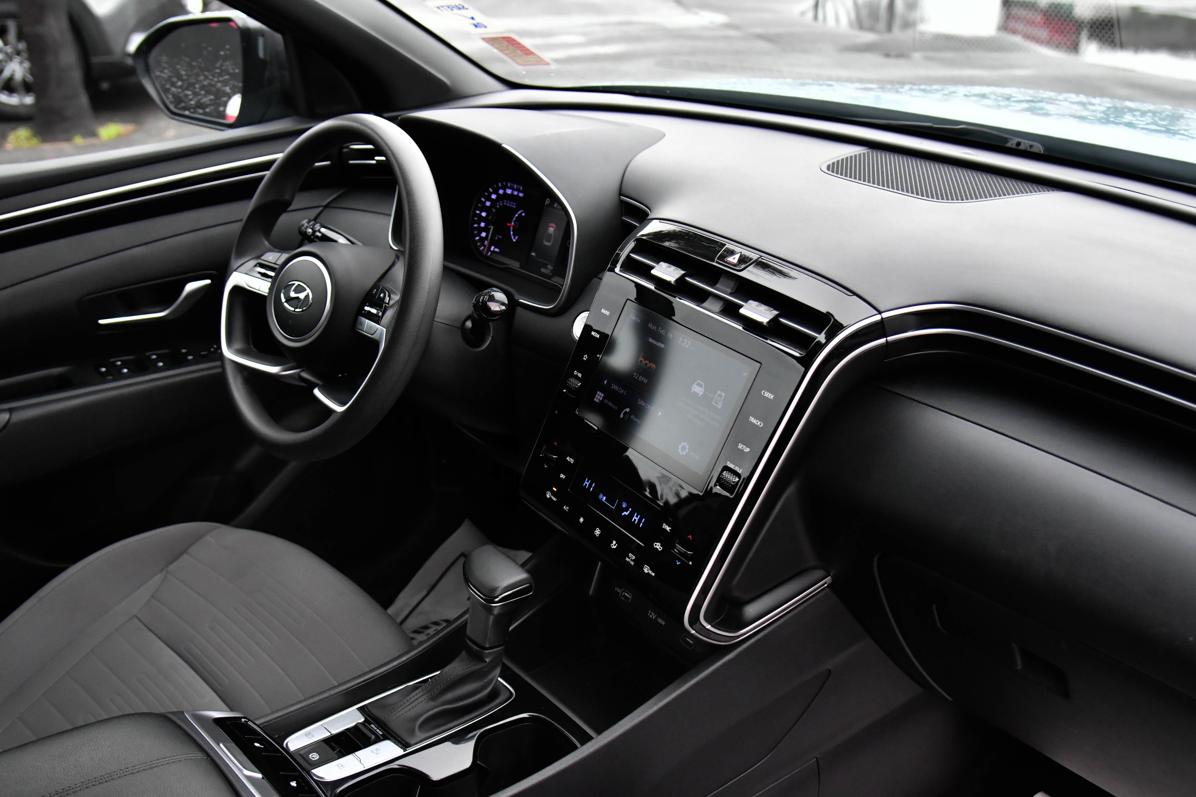 Used 2024 Hyundai Santa Cruz SEL image 45