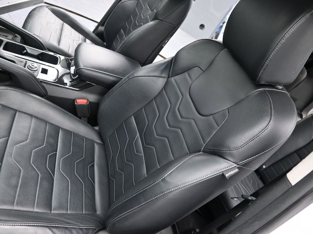 Used 2022 Kia Telluride SX w/ SX Prestige Package image 9