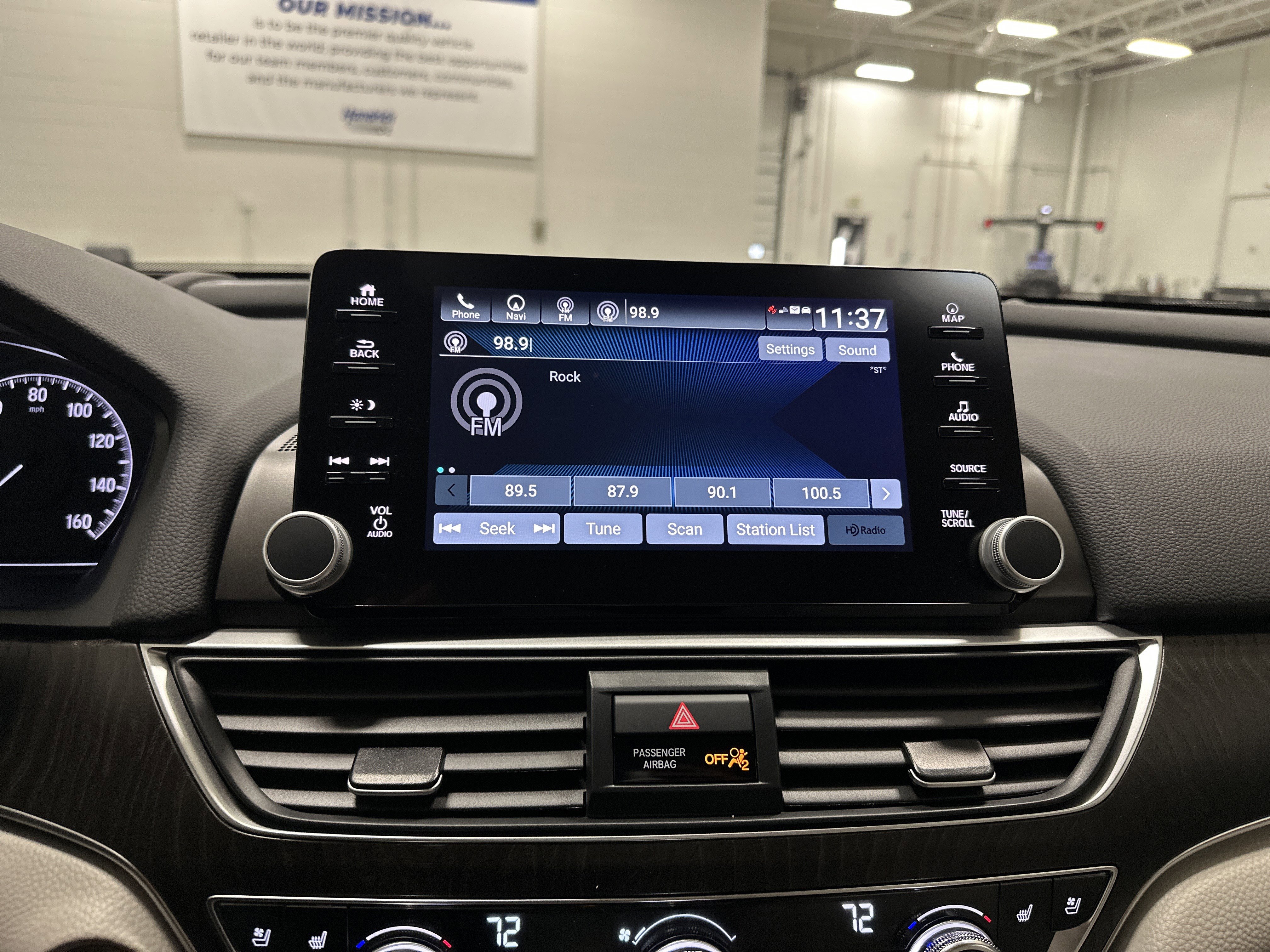 Used 2022 Honda Accord Touring image 23