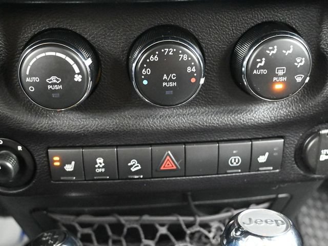 Used 2017 Jeep Wrangler Unlimited Rubicon AWD/4WD image 22