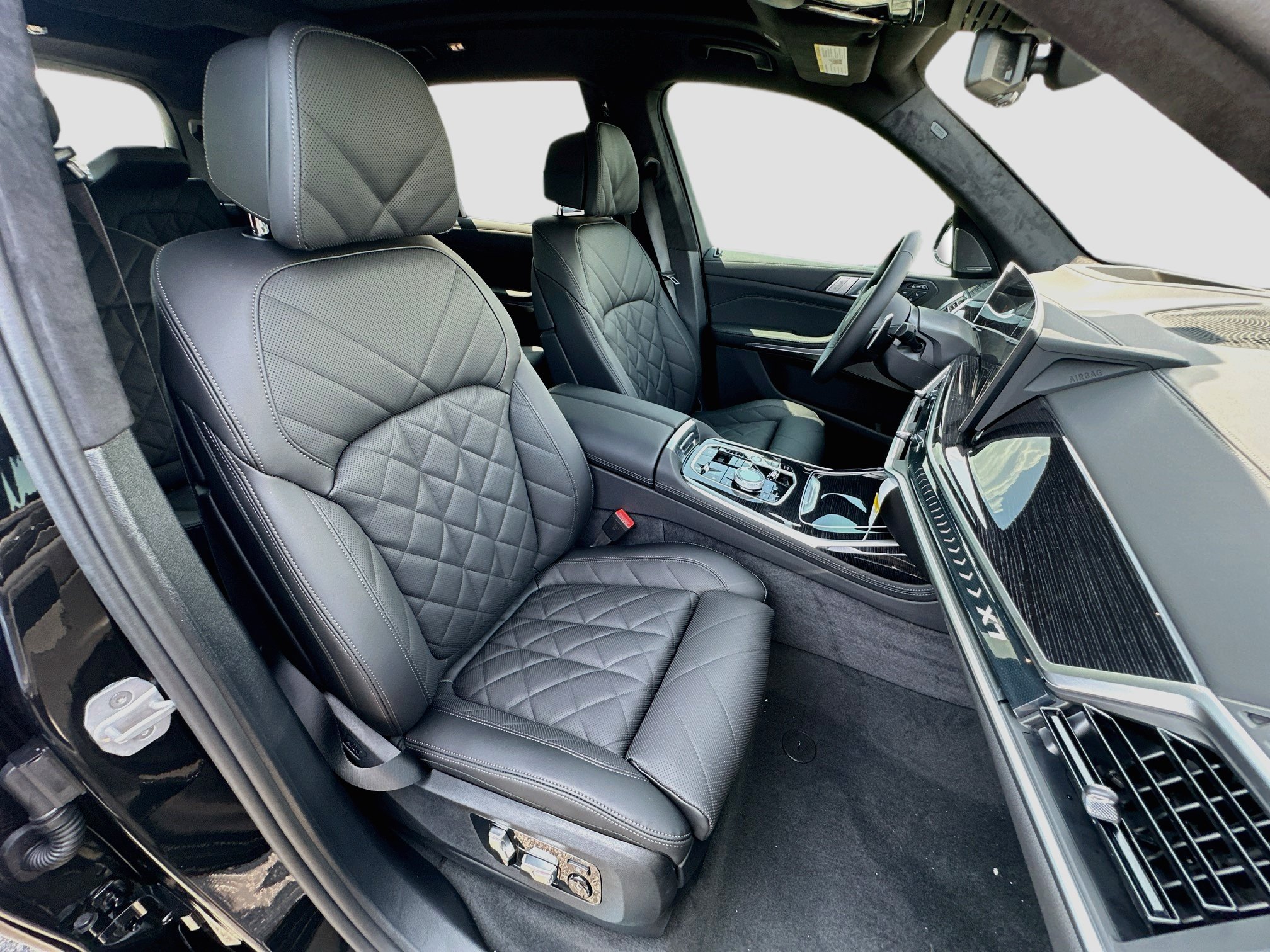 New 2027 BMW X7 xDrive40i w/ Executive Package AWD/4WD image 23