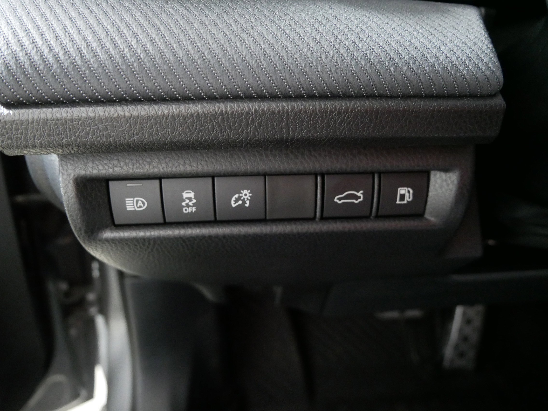 Used 2025 Toyota Camry SE FWD image 26