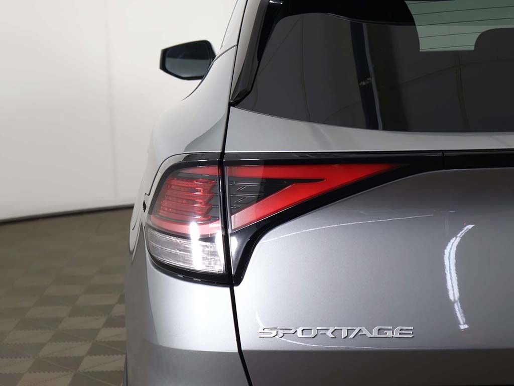 Used 2023 Kia Sportage LX AWD/4WD image 14