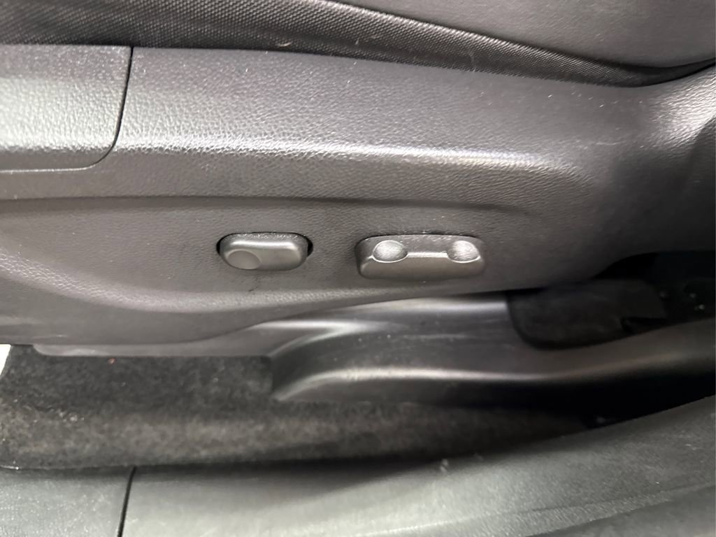 Used 2022 Buick Encore Preferred w/ Safety Package image 36