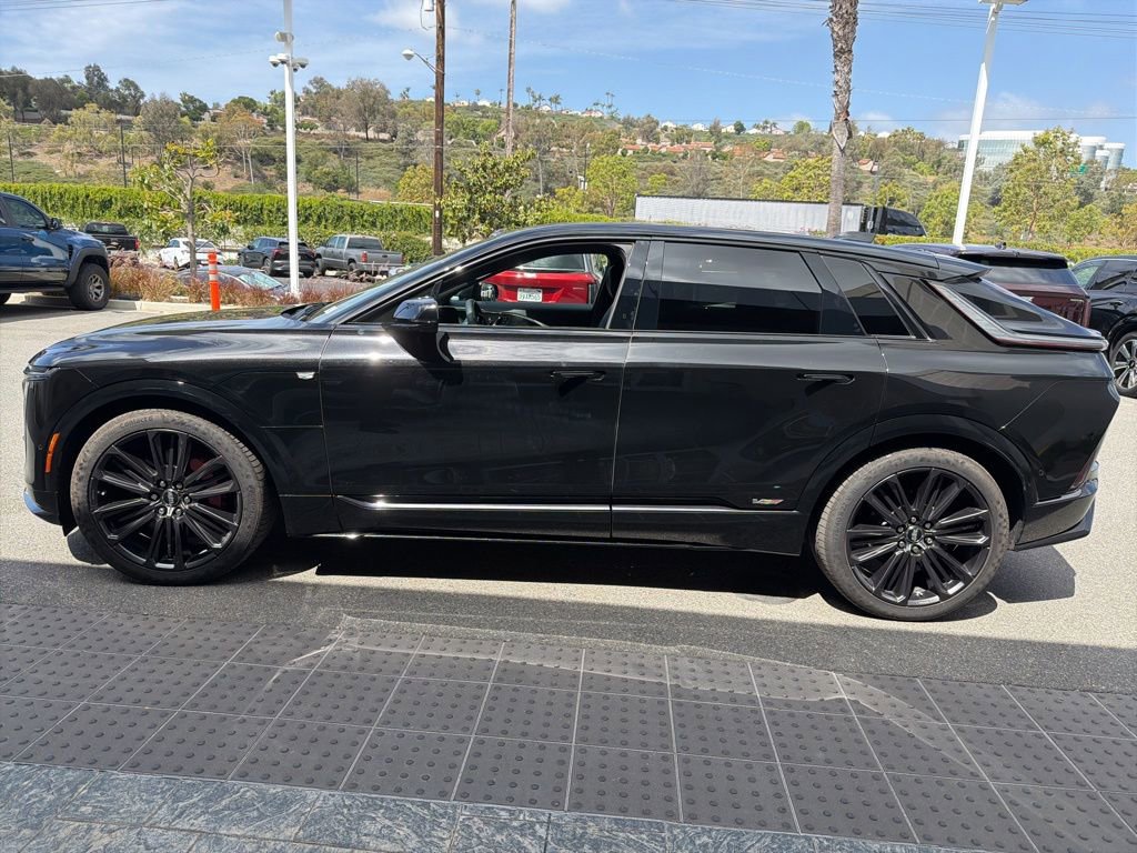 Used 2026 Cadillac Lyriq V AWD/4WD image 4