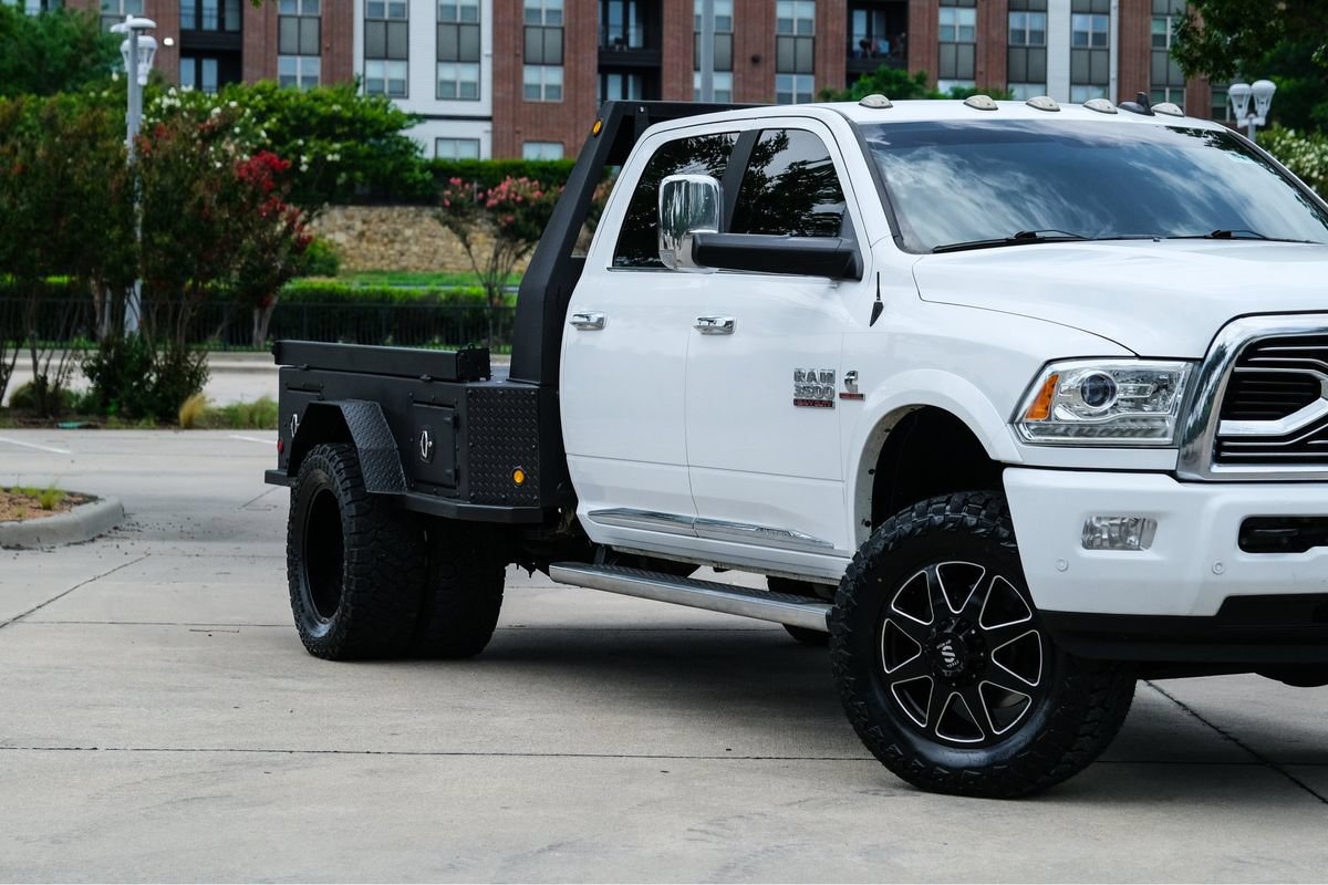 Used 2018 RAM 3500 Laramie Longhorn AWD/4WD image 2