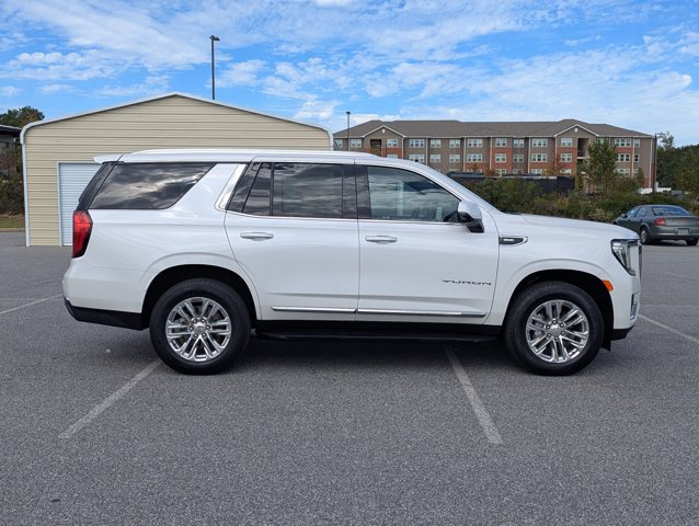 Used 2023 GMC Yukon SLT w/ SLT Premium Package AWD/4WD image 4