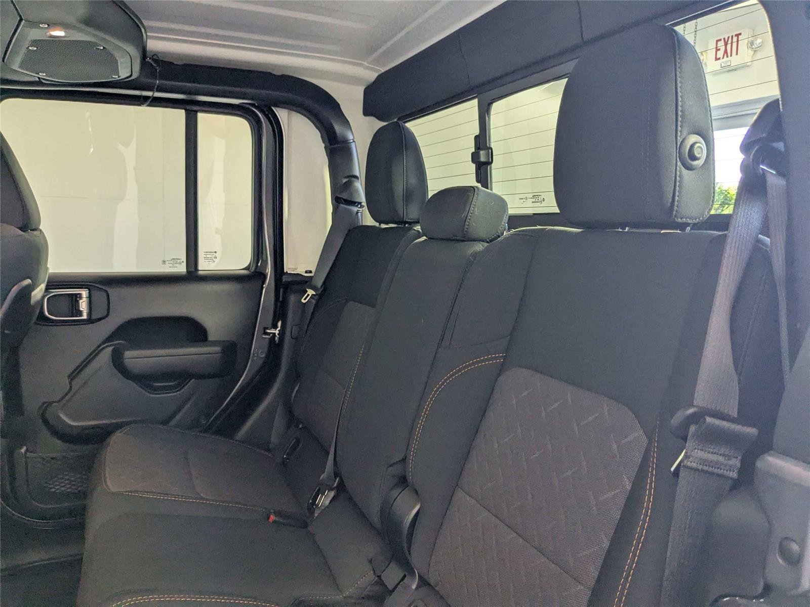 Used 2025 Jeep Gladiator Mojave w/ Convenience Group AWD/4WD image 33